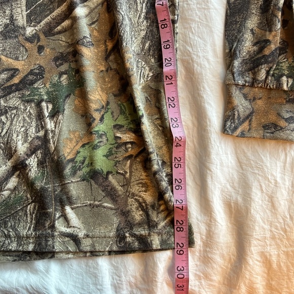 Antler Creek Large camo long sleeve tshirt
D - Picture 4 of 4
